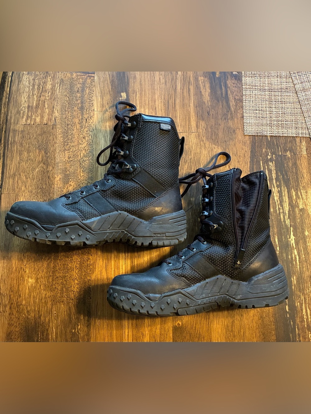 Danner Scorch Side Zip 8” Black Tactical Boots. Men's 7